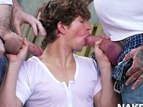 Greyson Myles和Eddie Patrick户外群交 singapore malay gay porn