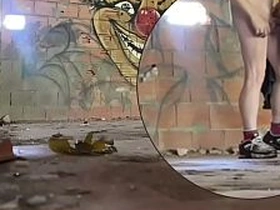 两个素人男孩在废弃大楼里偷欢被拍 gay porn chinese big cock