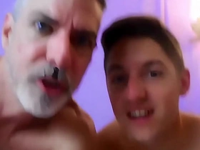 人形犬：Devin Jones与Richard Lennox激烈交媾 渴求下流游戏 porn hub gay chinese boys