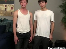 亚洲基佬酒店开房 Riler 被Zaden 干到自撸 asian handsome boy gay porn