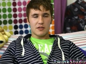 英俊亚洲男同志色情电影 凯恩·兰宁的XXX asian gay sex videos most popular