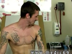 亚裔美国男同性恋色情明星全片 他感觉自己的男根 korean football gay porn