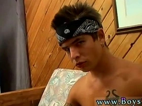 亚洲少年与成熟青年男同色情 我最爱的一件事是... chinese gay cute porn