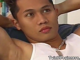 性感亚洲小受爱自慰 porn gay chinese slave